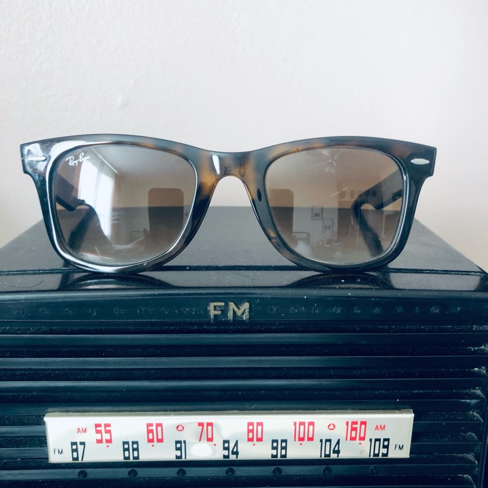 Ray-Ban Brown Wayfarer Sunglasses